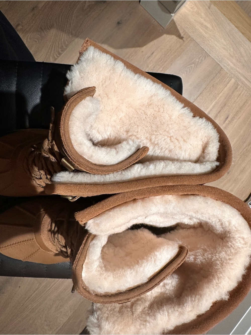 UGG Adirondack XXV size 11 NEW - Picture 7 of 9